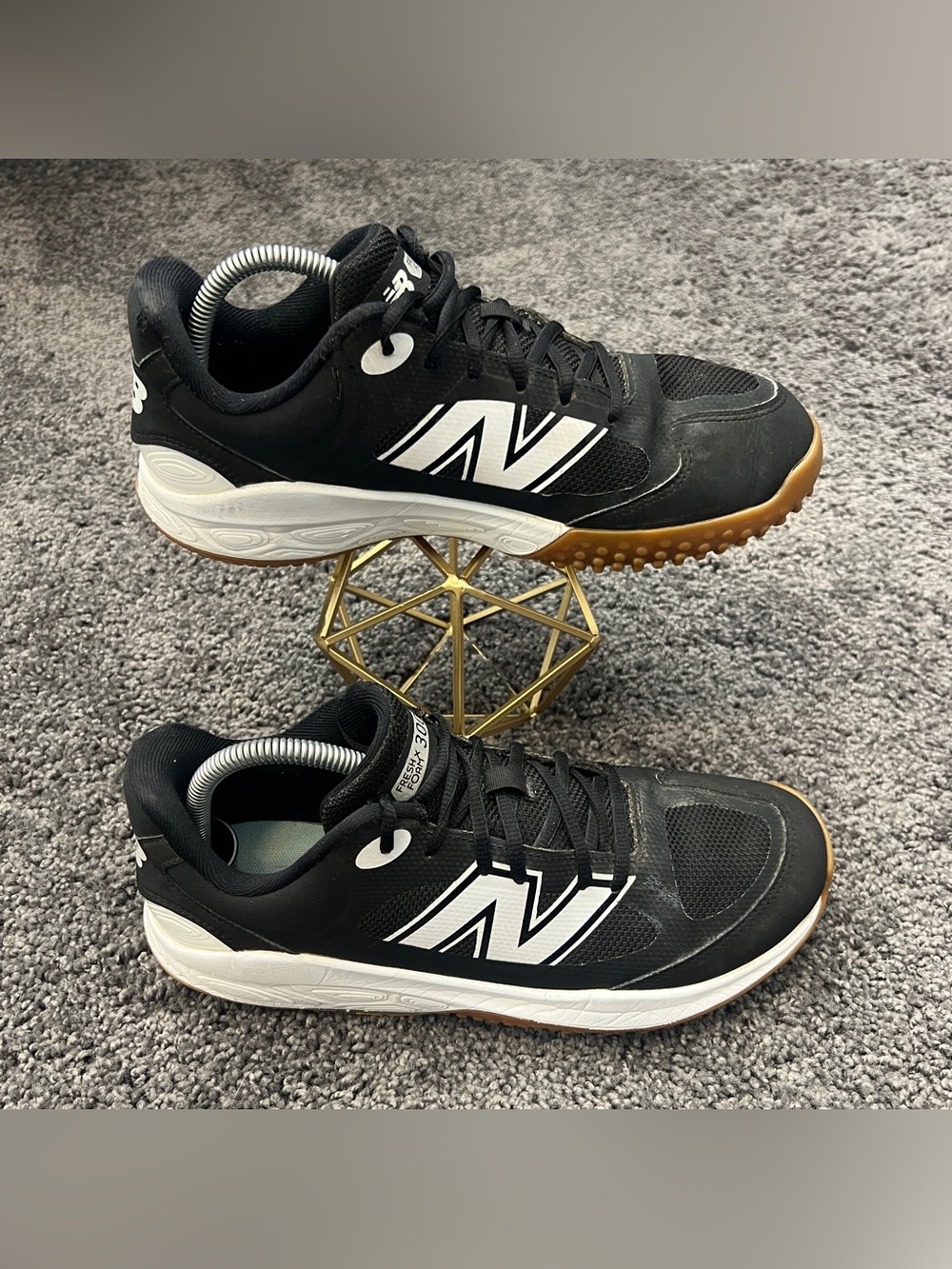 New Balance Fresh Foam 3000 V6 Turf Trainer Shoes Men’s Size 9 Black White